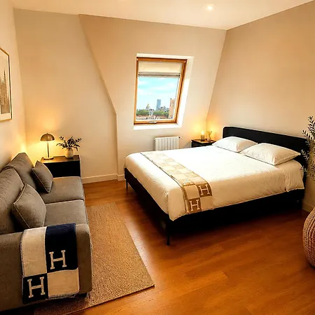 Plaza George V - Champs-elysees - 190m2 - 4 Bedrooms - Air Conditioning * Paris