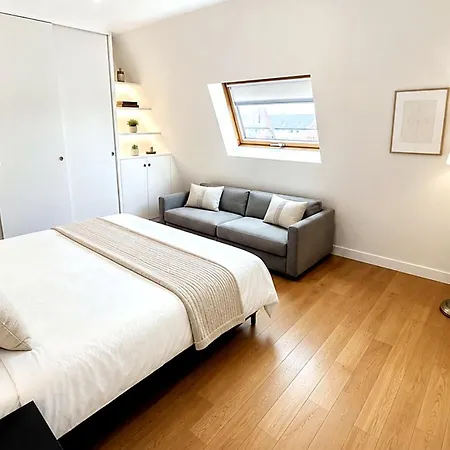 Apartment Plaza George V - Champs-elysees - 190m2 - 4 Bedrooms - Air Conditioning