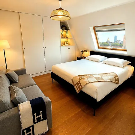 Apartment Plaza George V - Champs-elysees - 190m2 - 4 Bedrooms - Air Conditioning *